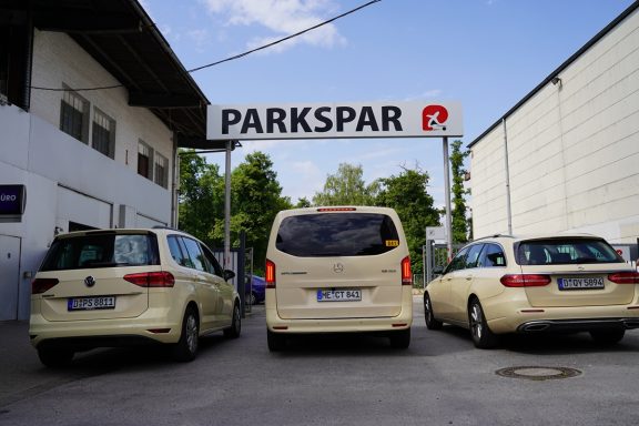 Parkspar bietet sichere Parkplätze und schnelle Shuttle zum Flughafen Düsseldorf